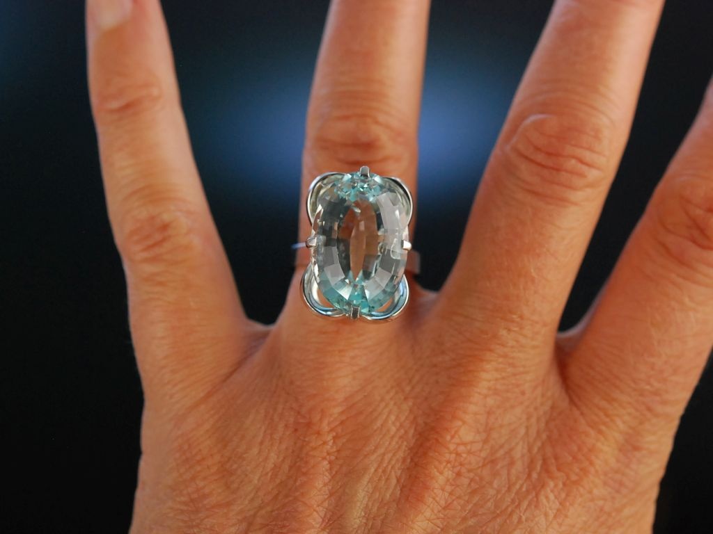 Carat Ring On Finger Carat Ring On Finger