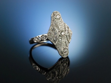 Edwardian like! Ring Weiß Gold 750 Diamanten 0,85 ct