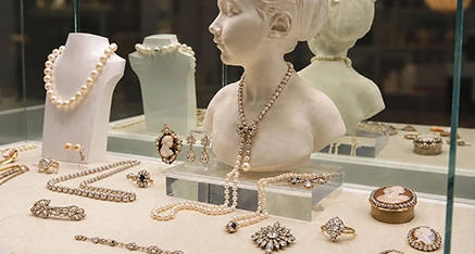 Diamantschmuck gebraucht kaufen – nachhaltig funkeln  - Gebrauchter Diamantschmuck » Die Vorteile von Vintage- und Antikschmuck