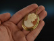 Around 1960! Pretty Shell Gems Cameo Pendant Clip Gold 585