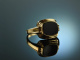 Around 1960! Pretty ladies emblem seal ring onyx gold 333