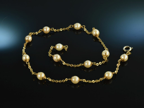 Around 1960! Pretty necklace delicate gold-coloured Akoja cultured pearls gold 750