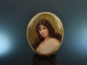 München um 1900! Hübsche Porzellan Miniatur Brosche Frauenbildnis Gold 333