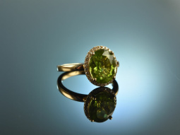 Edles Gr&uuml;n! Eleganter klassischer Peridot Diamant...