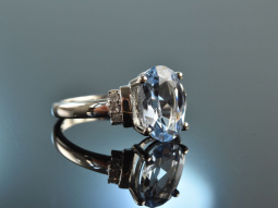 Feinstes Blau! Eleganter Aquamarin Ring mit Diamanten Wei&szlig; Gold 750