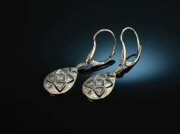 Tender glitter! Pretty diamond drop earrings 0,20 ct...