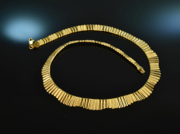 Around 1965! Chic Cleopatra vintage statement necklace...
