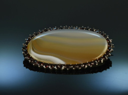 Vienna at 1900! Beautiful large striped agate brooch with...