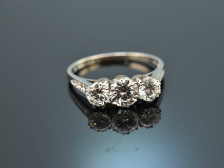 Um 1980! Traumhafter Trilogie Brillant Ring ca. 1,2 ct Wei&szlig; Gold 750