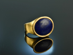Around 1995! Hand forged heavy lapis lazuli ring gold 750