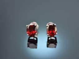Intensives Rot! Schlichte Rhodolith Ohrstecker Wei&szlig;...