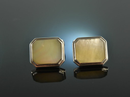 Around 1965! Classic cufflinks with mother of pearl...