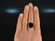 Around 1970! Classic Vintage Mens Signet Crest Ring Onyx Gold 333