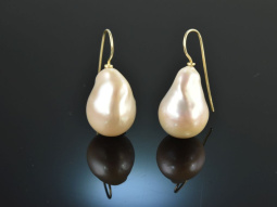 From our workshop! Baroque Freshwater Cultured Pearls...