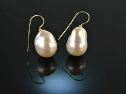 From our workshop! Baroque Freshwater Cultured Pearls...
