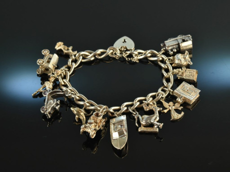 England um 1965! Sch&ouml;nes Bettelarmband 14 Charms Herzschlie&szlig;e Silber 925