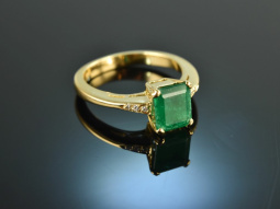 Around 1990! Fine Emerald Brilliant Ring Gold 750