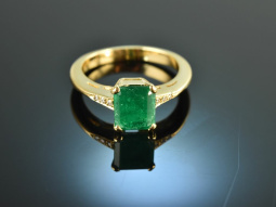 Around 1990! Fine Emerald Brilliant Ring Gold 750