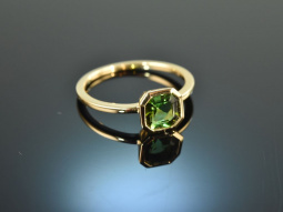Bright Green! Zeitloser Ring mit gr&uuml;nem Turmalin Gold 585