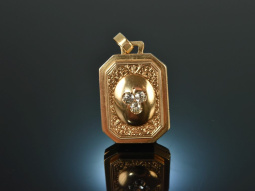 Vienna around 1890! Beautiful medallion pendant diamonds...