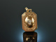 Vienna around 1890! Beautiful medallion pendant diamonds gold 585