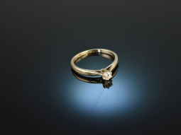 Um 1980! Klassischer Brillant Verlobungs Ring 0,18 ct Wei&szlig; Gold 750