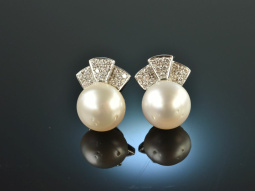 Around 2010! Elegant Brilliant South Sea Cultured Pearl...