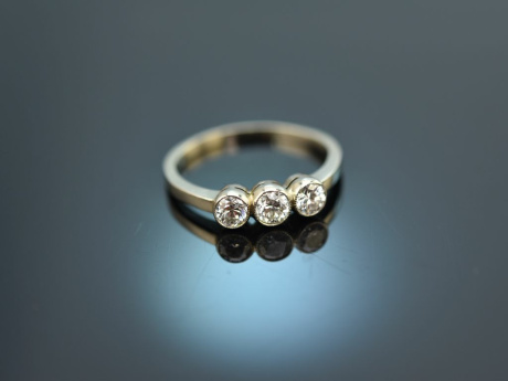 Um 1950! Wundervoller Trilogie Diamant Ring ca. 0,6 ct Wei&szlig; Gold 585