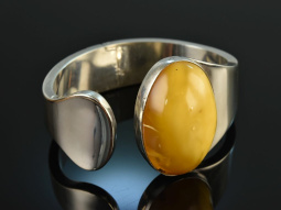 Around 1970! Very beautiful bangle with honey amber...
