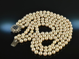 Around 1980! Classic Beautiful Akoya Cultured Pearl...