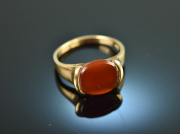 Around 1970! Beautiful ladies coat of arms signet ring...
