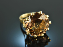 Around 1960! Fancy big statement ring with smoky quartz...