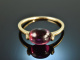 Deep Red! Zarter Ring mit Diamanten und Rhodolith Gold 585