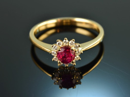 Bright Red! Feinster Rubin Diamant Ring Gold 750