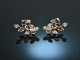 Tiny Leaves! Zarte Diamant Ohrringe in Blattform Wei&szlig; Gold 750