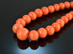 Around 1960! Mediterranean coral necklace with gold...