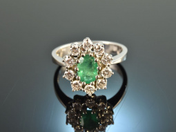Wien um 1985! Klassischer Smaragd Brillant Ring Wei&szlig; Gold 585