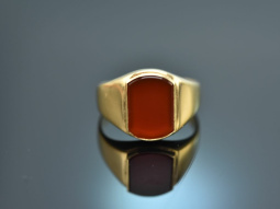 Around 1970! Classic coat of arms signet ring with...