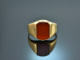 Around 1970! Classic coat of arms signet ring with carnelian gold 585
