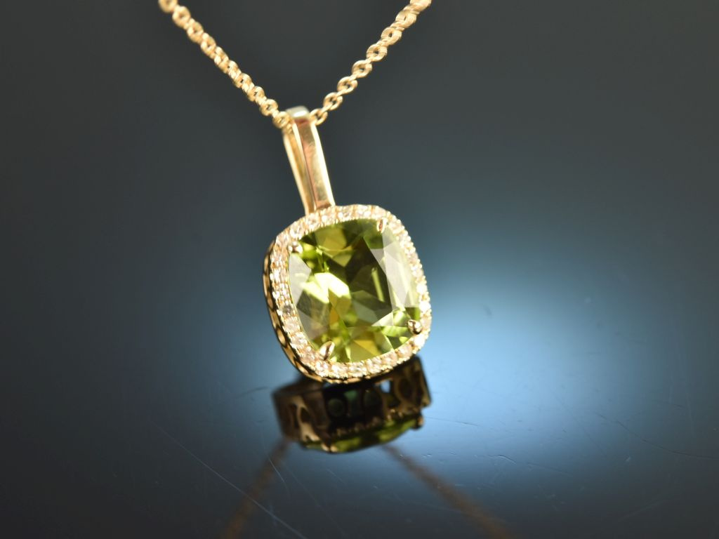 Fine Green! Peridot Diamant Anhänger mit Kette Gold 585, 759,00 €