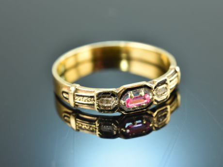 Um 1800! Zarter Klassizismus Ring mit Rubin und Diamanten Gold 750