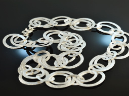 Cool Satin Silver! Schicke satinierte Ring Glieder Kette...