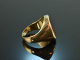 Around 1960! Classic Mens Crest Signet Ring with Carnelian Gold 333