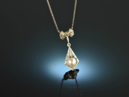 Belle Epoque um 1910! Collier mit Diamanten und Perle...