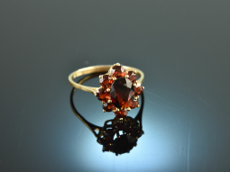 Around 1980! Classic garnet ring gold 333