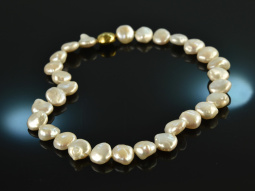 Around 1990! Beautiful freshwater cultured pearls...