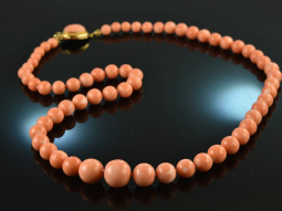 Around 1970! Long salmon coral necklace gold 750