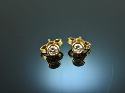 Around 1995! Plain diamond solitaire earrings 0.2 ct gold...