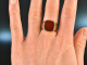 Wien um 1980! Klassischer Wappen Siegel Ring mit Karneol Gold 585