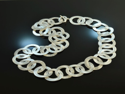 Cool Satin Silver! Schicke satinierte Ring Glieder Kette...